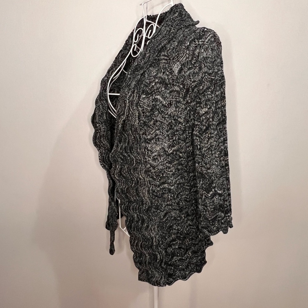 SOLD 1/28 Willi Smith Black & White Open Knit Cardigan - Picture 5 of 12